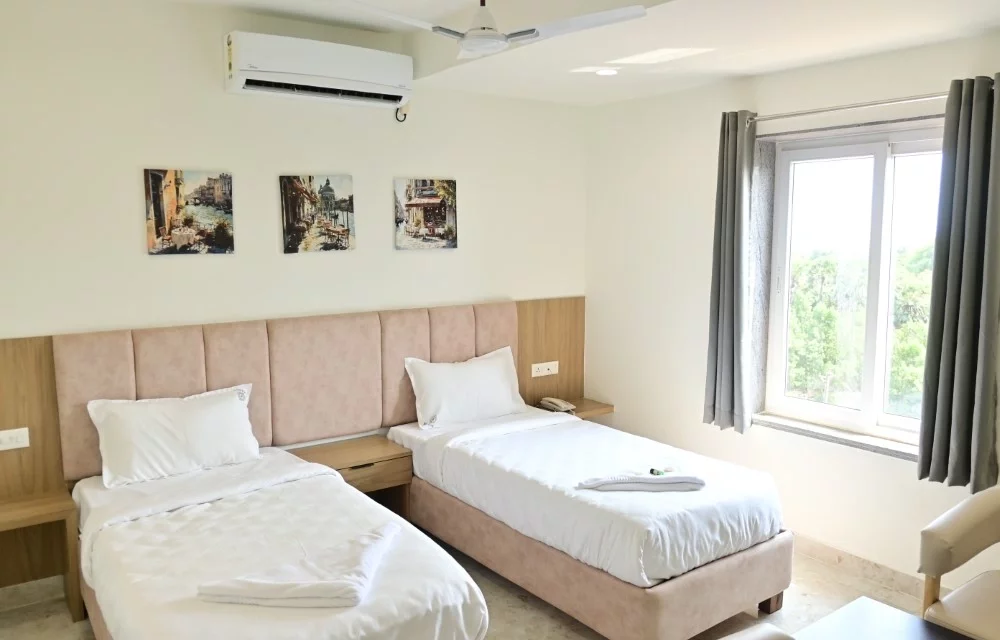Blu Sands Executive Twin Room Image